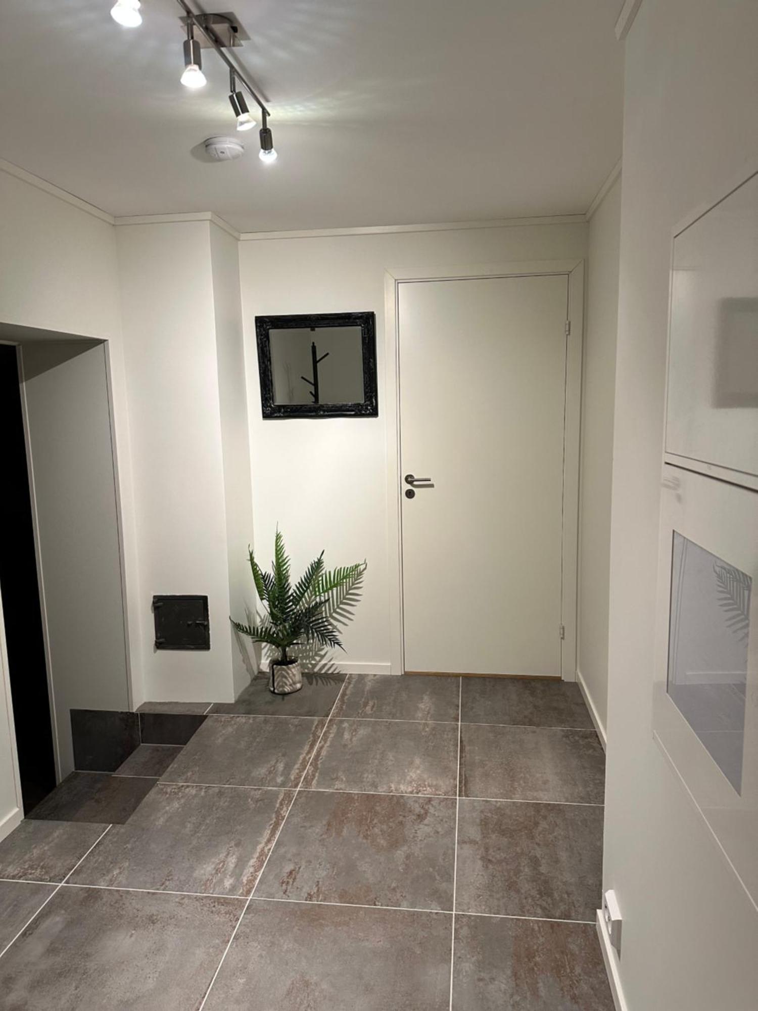 Your Home Away From Home, Apartment 2 Tromsø Exterior foto